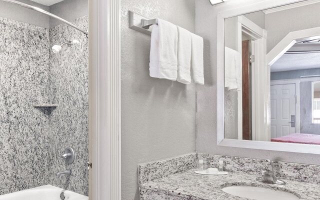 Days Inn by Wyndham Kenedy/Karnes City