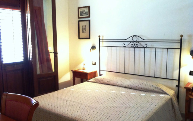 Hotel Sicilya