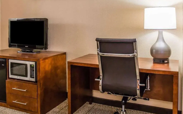 Comfort Inn & Suites