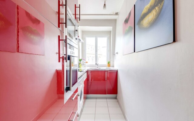 Comfy Apartment For 2 In Gare Du Nord