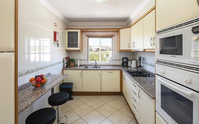 Beautiful 2-bed Apartment in Albufeira