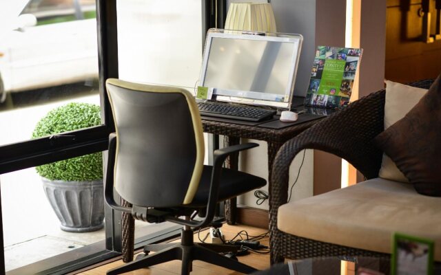 iCheck inn Gems Center Silom
