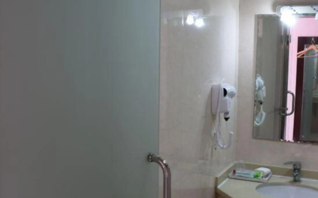 Deyuanju Business Hotel