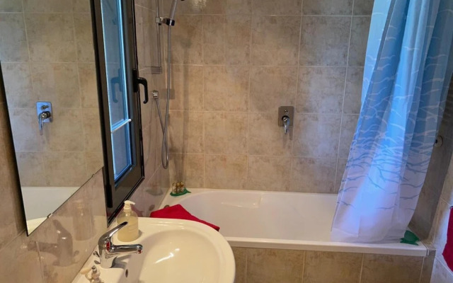 St Maurice Smile Lake View Apartment With Pool