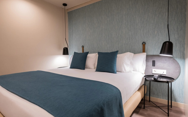 Atenea Rekord Suites