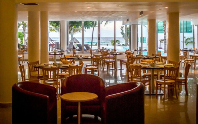Le Reve by MIJ - Beachfront Hotel