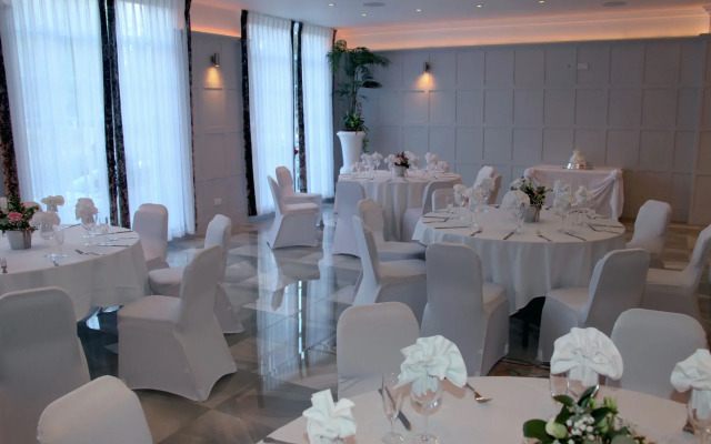 The Earl of Doncaster Hotel