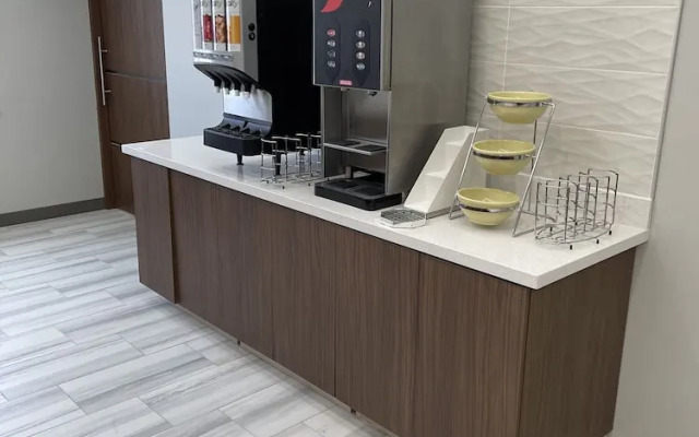 Comfort Inn & Suites