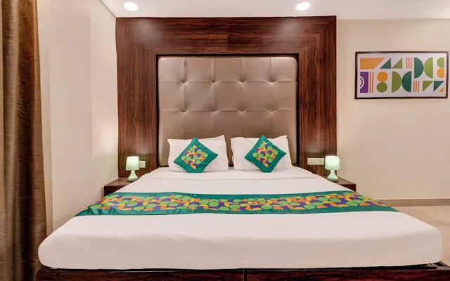 Treebo Riddhi Paradise - 15 mins from Airport