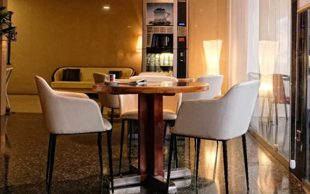 Hotel Reconquista