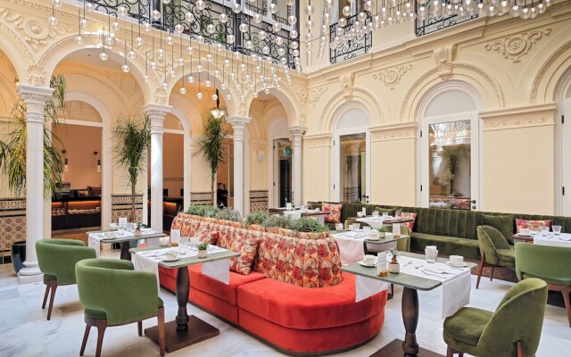 Palacio Gran Vía, a Royal Hideaway Hotel