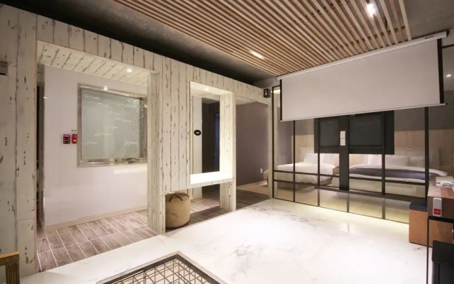 Daegu Sincheon Play & Stay Hotel