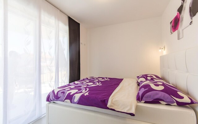 Nice Home in Medulin With Wifi and 2 Bedrooms