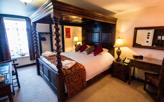 Black Boy Inn