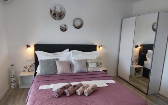 Rooms Lucky