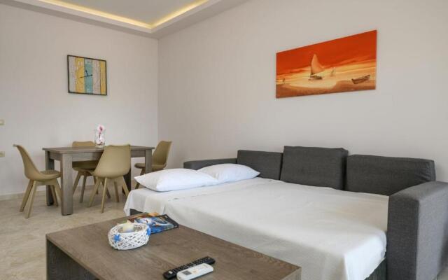 Coral Sea Apartment