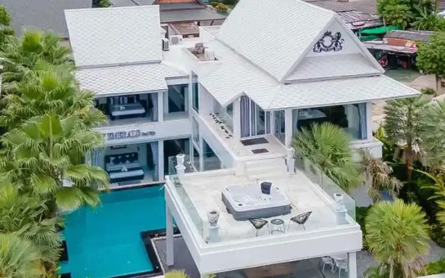 Newly Rooftop 7BR Pool Villa - VVP31.6 (Jomtien)