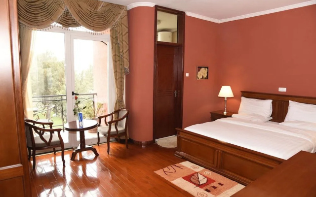 Diplomat Luxury Furnished Apartments
