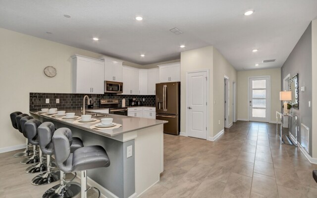 Storey Lake 9 BR Villa with Game Room