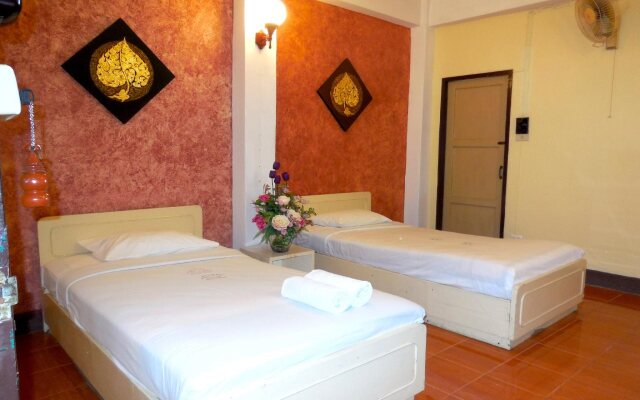 Luck Thai Hotel