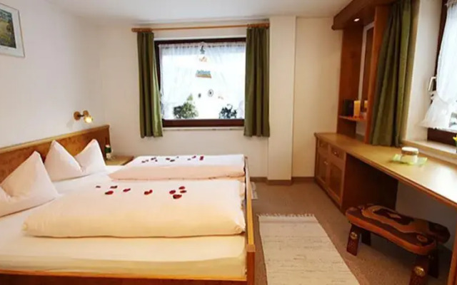 Gästehaus Strasser Hotel Garni