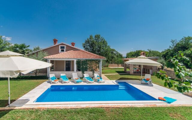 Villa With Private Pool, Large Garden and BBQ in Quiet Village