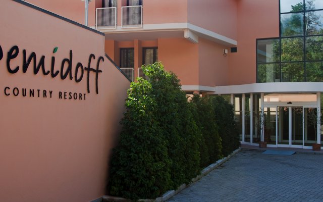 Demidoff Country Resort