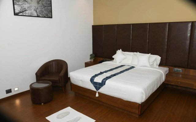 J P Airport Hotel