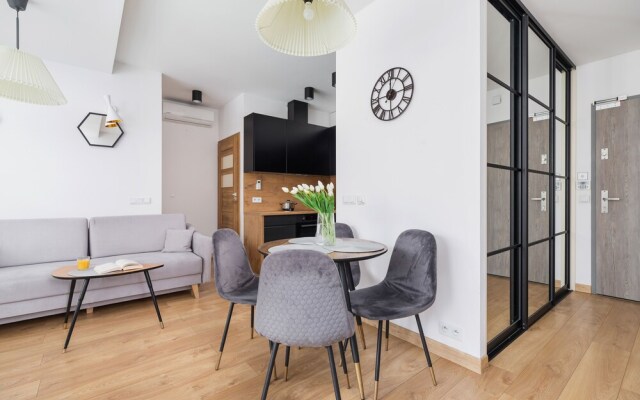 Apartment Nadwislanska Cracow by Renters