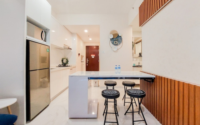 Fully Furnished And Modern 2Br Apartment At Sky House Bsd