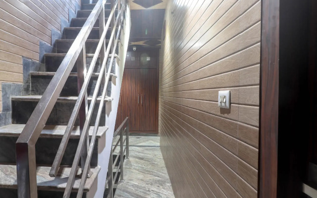 OYO 67212 Jain Hotels & Isbt Agra