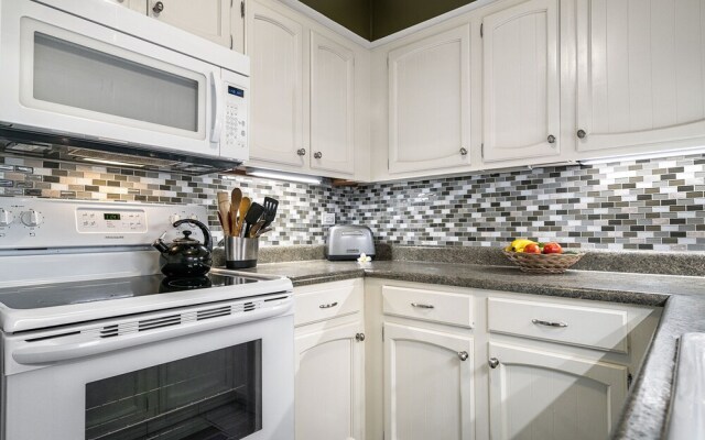 Casa De Emdeko 337 1 Bedroom Condo