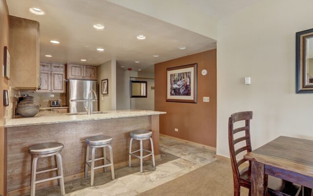Village at Breckenridge Condos Sleeps 8 - Ski in Out + Walk downtown 2 Bedroom Apts by RedAwning