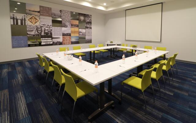 Holiday Inn Express And Suites Ensenada Centro by IHG
