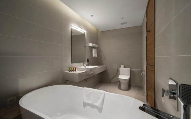 Flamingos Cat Ba Resort Apartment