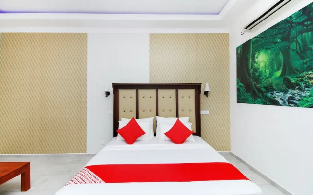 OYO 339 Chandiv Hotel