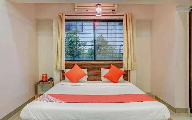 Aero Studio by OYO Rooms