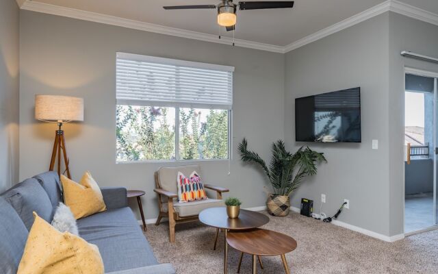 The Luxe Suites of Oceanside with Pool & Gym