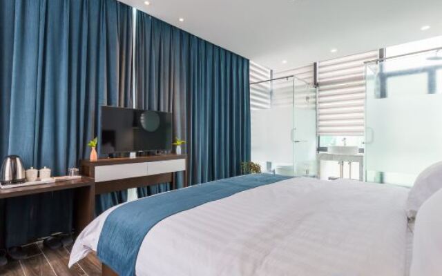 Lai Lai Hotel(Sanya Dadonghai Summer Department)