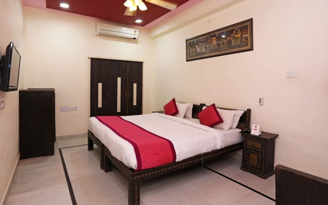 Hotel Meera Mahal