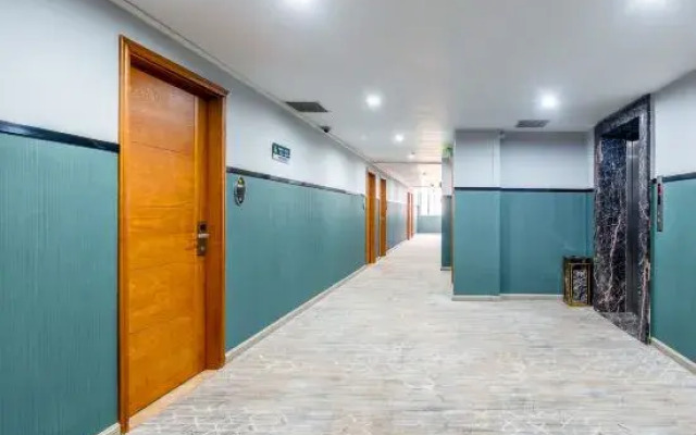Manfei Hotel (Wanda Plaza Jinshazhou)