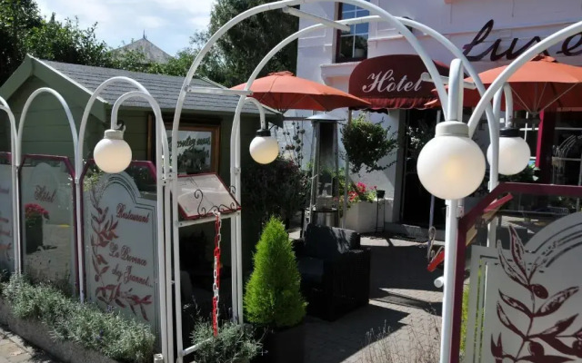 Le Luxembourg La Provence Chez Jeannot