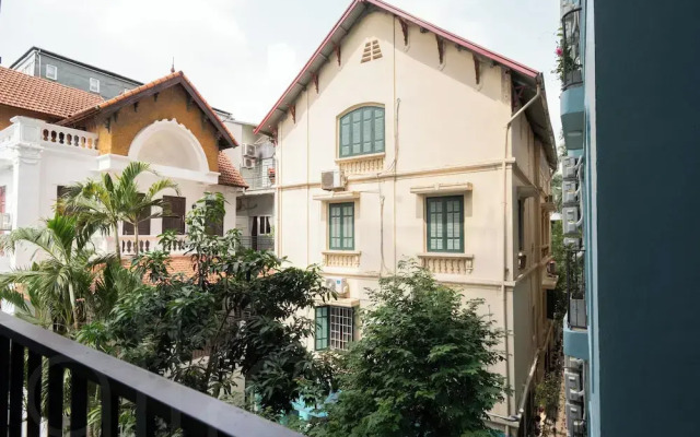 Moonlit Suites Hotel