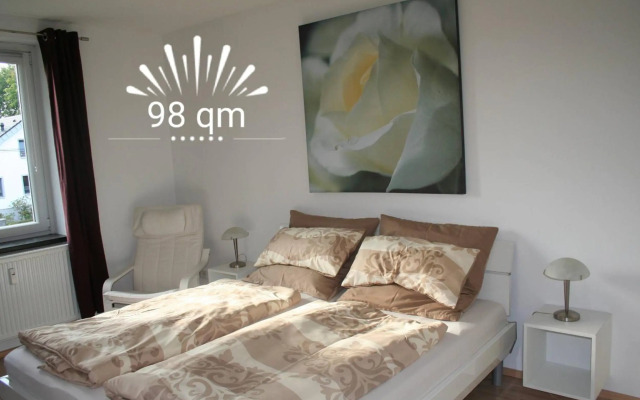 Orange Sun Apartment