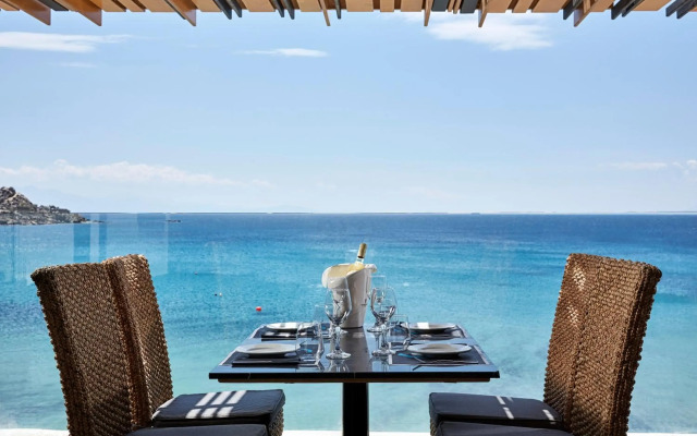 Kosmoplaz Beach Hotel