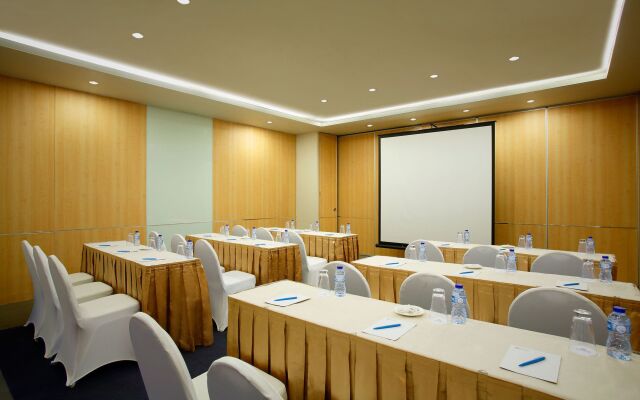 BATIQA Hotel & Apartments Karawang