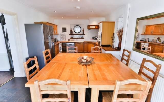 Croyde Beach Haven 6 Bedrooms
