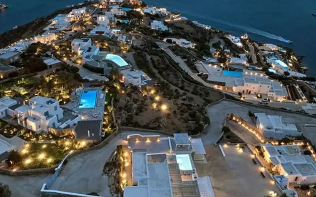 Stunning Villa With Panoramic View