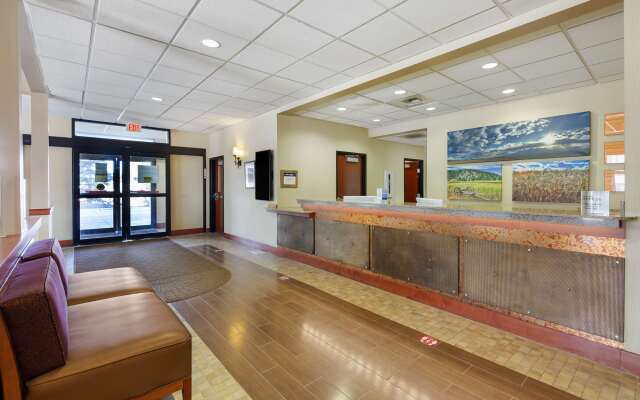 Best Western Golden Prairie Inn & Suites