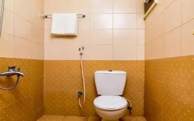 OYO 1202 Royal Plaza Residence -3